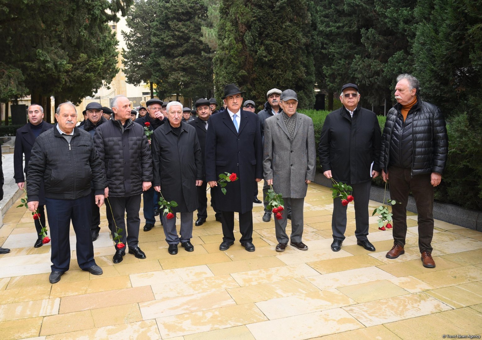 “Alyans” Azərbaycan Xüsusi Xidmət Orqanları Veteranlarının İctimai Birliyinin üzvləri ulu öndər Heydər Əliyevin məzarını ziyarət ediblər (FOTO)