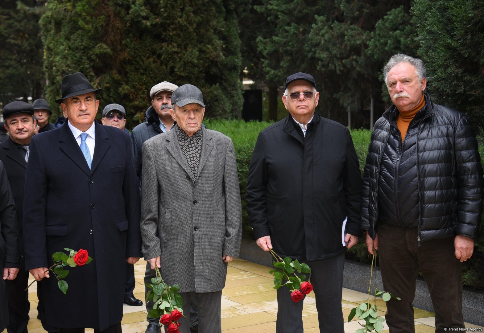 “Alyans” Azərbaycan Xüsusi Xidmət Orqanları Veteranlarının İctimai Birliyinin üzvləri ulu öndər Heydər Əliyevin məzarını ziyarət ediblər (FOTO)