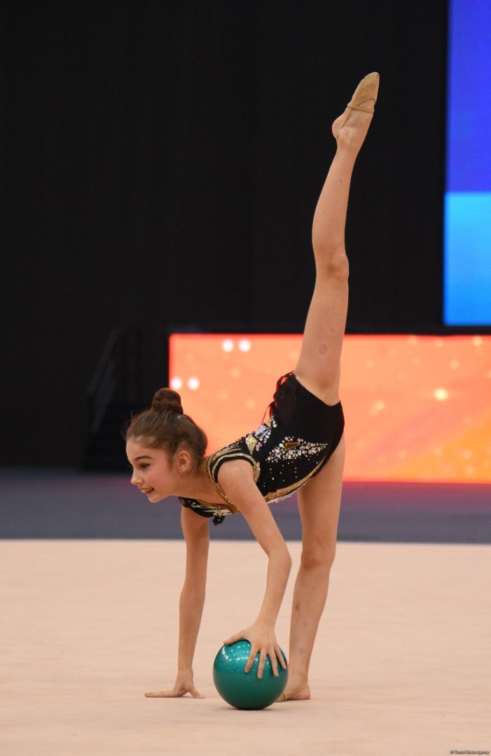 Bədii Gimnastika üzrə 29-cu Bakı çempionatı ve birinciliyi davam edir (FOTO)