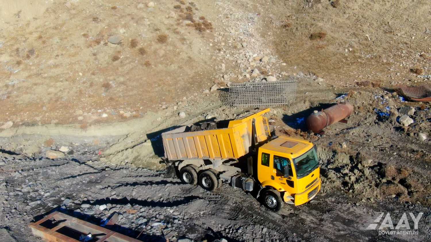 Quba-Xınalıq yolunda yeni körpünün inşası davam etdirilir (FOTO)