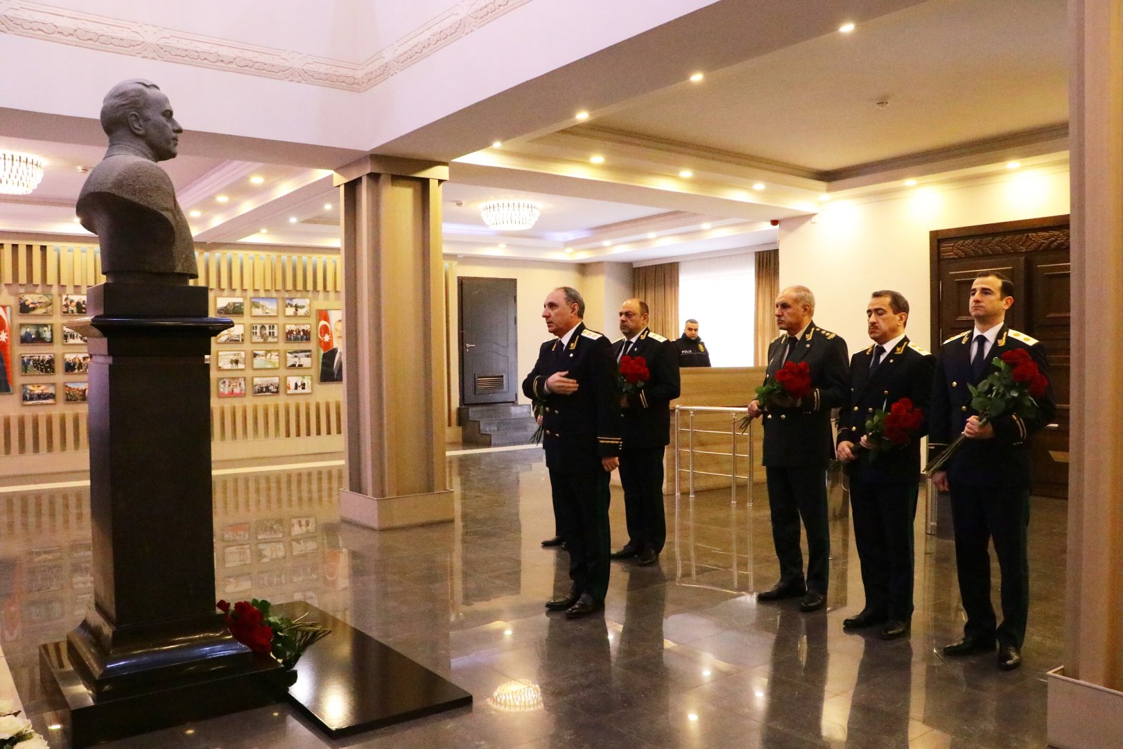 Baş Prokurorluqda Ümummilli lider Heydər Əliyevin anım gününə həsr olunan tədbir keçirilib (FOTO)