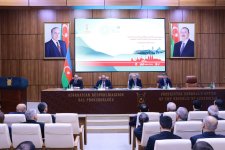 Baş prokuror yanında Elmi-Məsləhət Şurasının iclasında hüquq ictimaiyyəti üçün aktual olan məsələlər müzakirə edilib (FOTO)