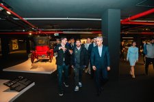 Messi və komanda yoldaşları Heydər Əliyev Mərkəzində! (FOTO)