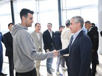 Messi və komanda yoldaşları Heydər Əliyev Mərkəzində! (FOTO)