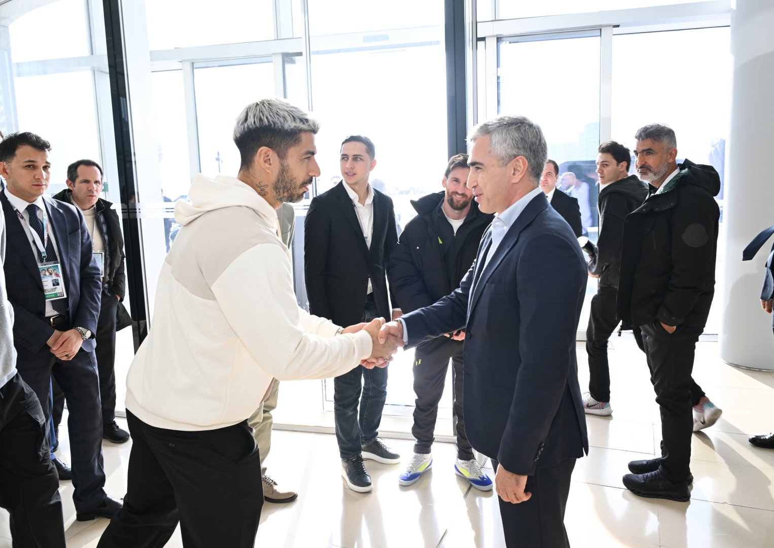 Messi və komanda yoldaşları Heydər Əliyev Mərkəzində! (FOTO)