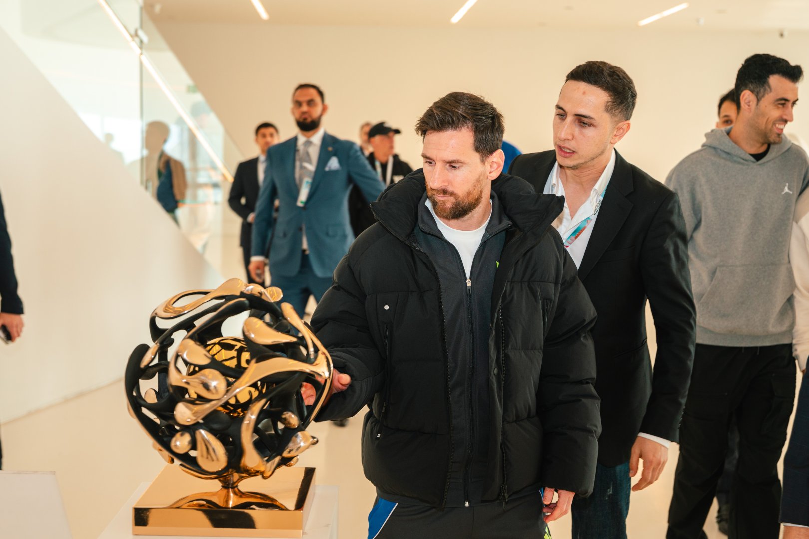 Messi və komanda yoldaşları Heydər Əliyev Mərkəzində! (FOTO)