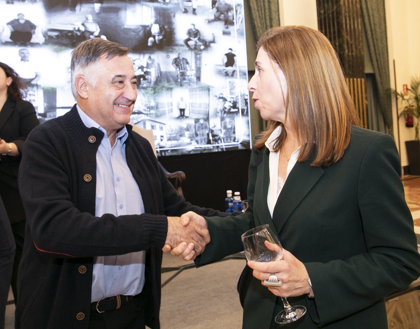 Madriddə tanınmış jurnalist-fotoqraf Gervasio Sançezin Azərbaycanın mina problemindən bəhs edən jurnalının təqdimatı keçirilib (FOTO)