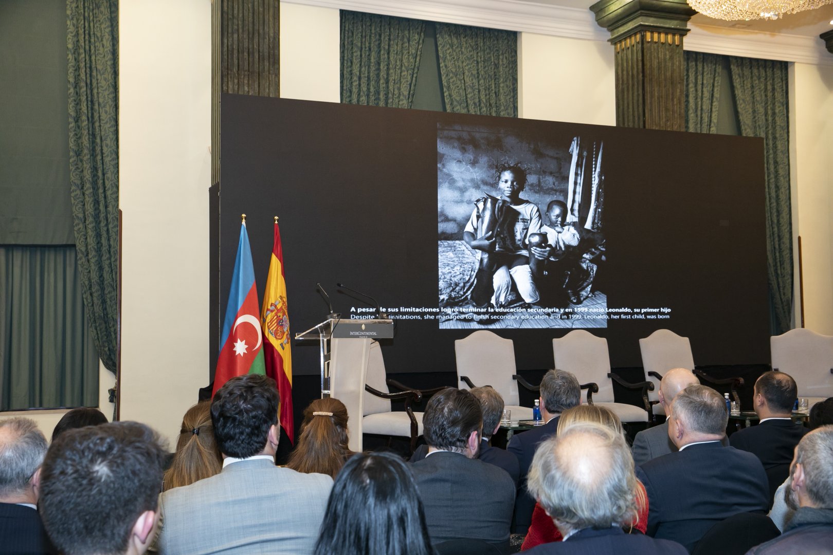 Madriddə tanınmış jurnalist-fotoqraf Gervasio Sançezin Azərbaycanın mina problemindən bəhs edən jurnalının təqdimatı keçirilib (FOTO)