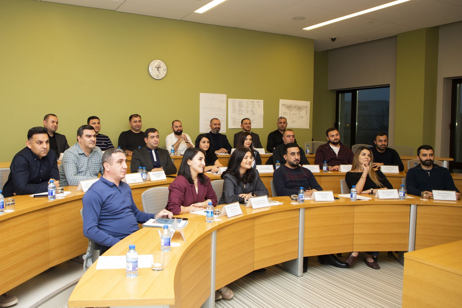 Yelo Bank əməkdaşları üçün təşkil edilmiş liderlik proqramı başa çatdı (FOTO)