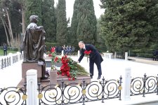 Səhiyyə Nazirliyinin rəhbərliyi ulu öndər Heydər Əliyevin əziz xatirəsini yad edib (FOTO)