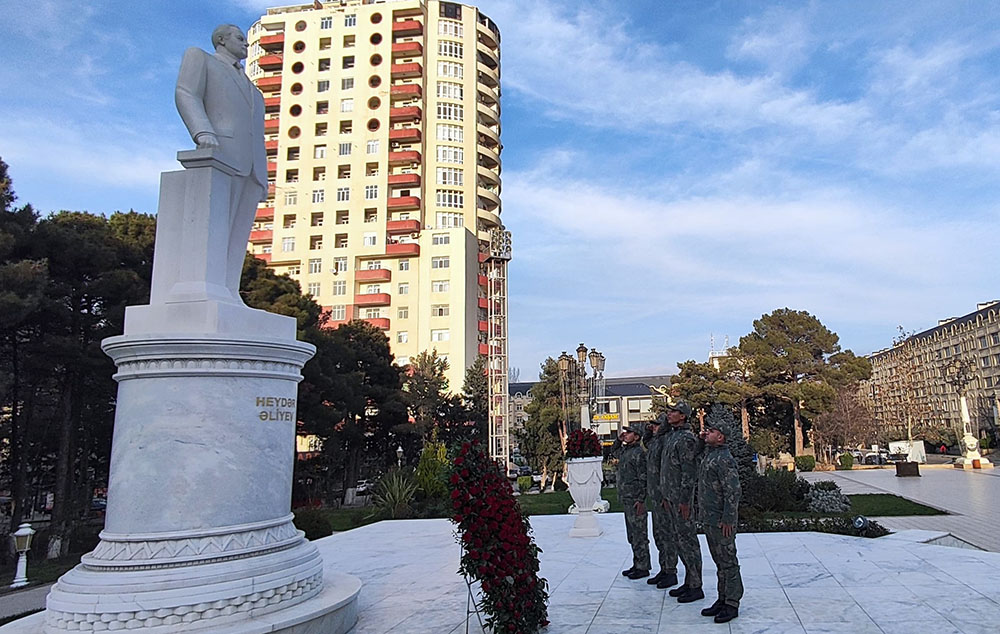 Ulu Öndərin anım günü ilə əlaqədar silsilə tədbirlər keçirilib (FOTO/VİDEO)