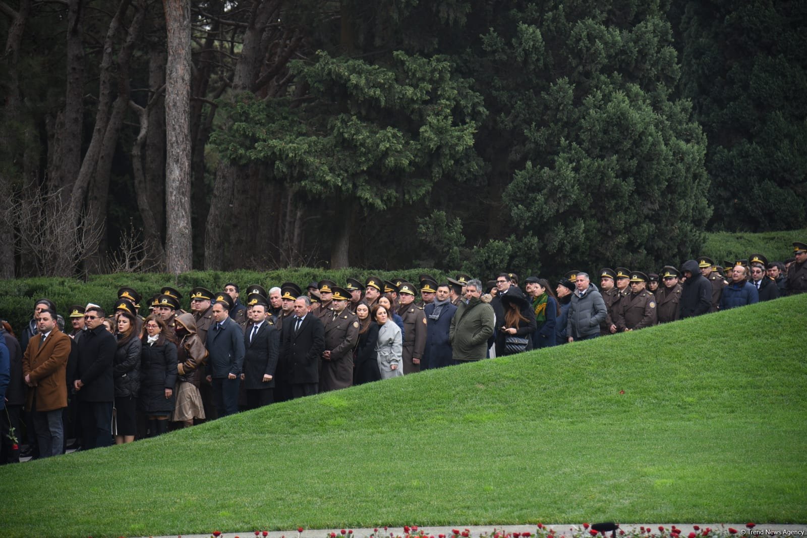 Azərbaycan xalqı Ulu Öndər Heydər Əliyevin xatirəsini yad edib (FOTO) (ƏLAVƏ OLUNUB)