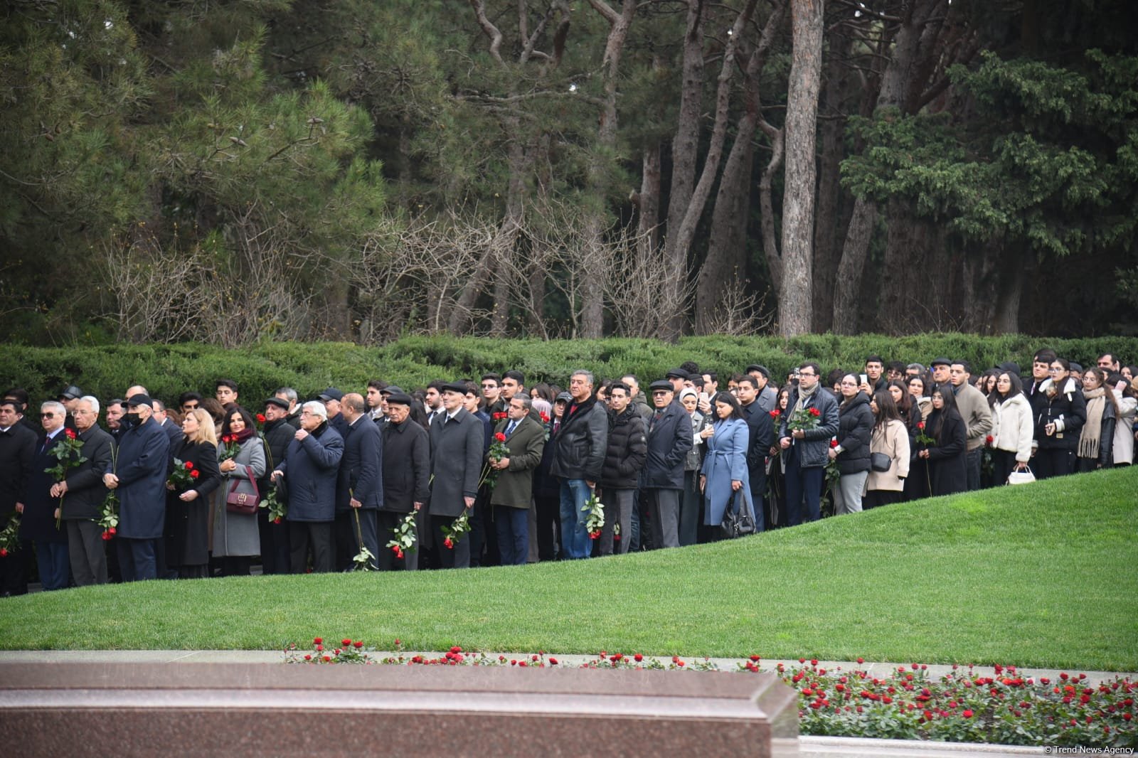 Azərbaycan xalqı Ulu Öndər Heydər Əliyevin xatirəsini yad edib (FOTO) (ƏLAVƏ OLUNUB)