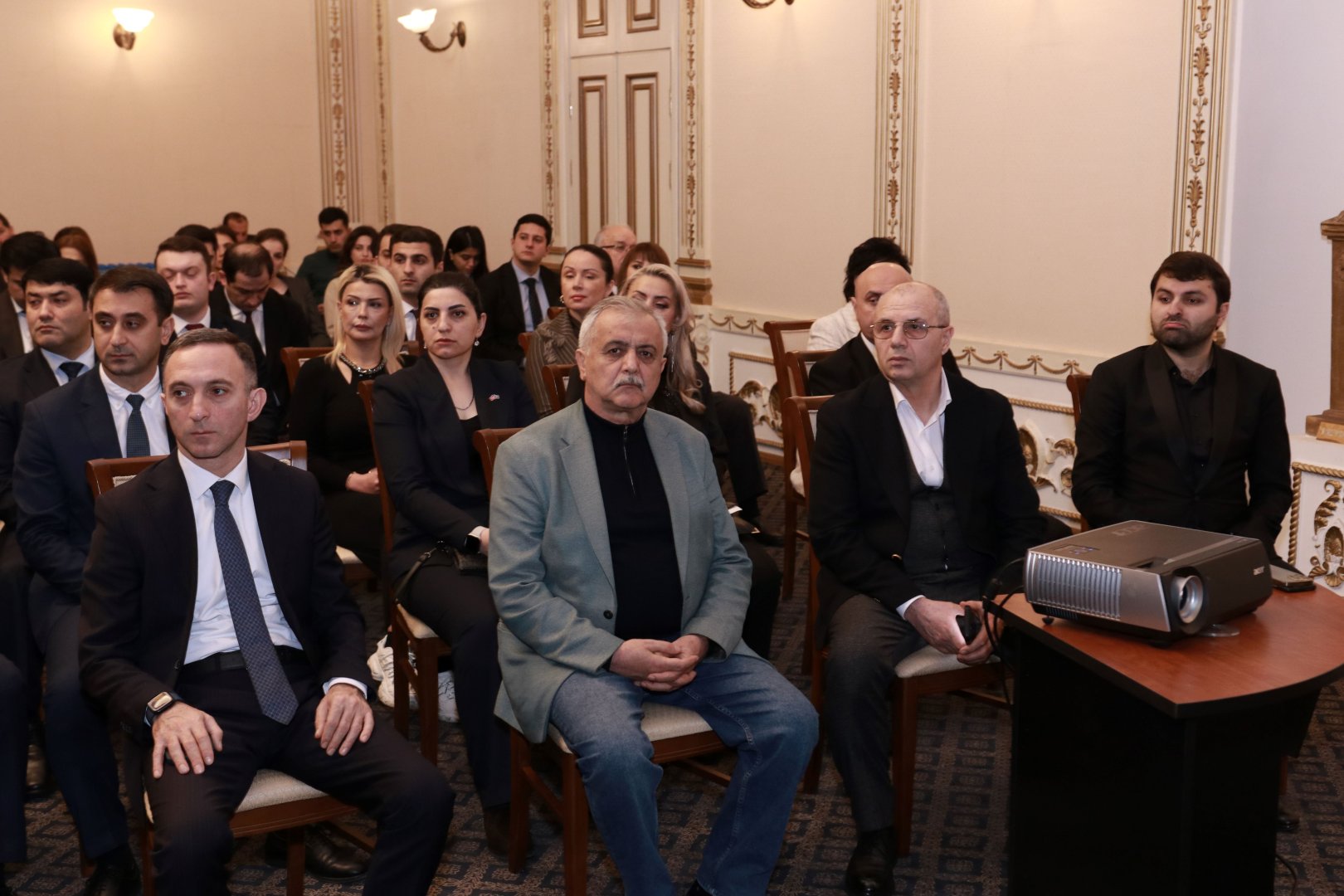 Dövlət Komitəsində Ulu Öndər Heydər Əliyevin xatirəsi anılıb (FOTO)