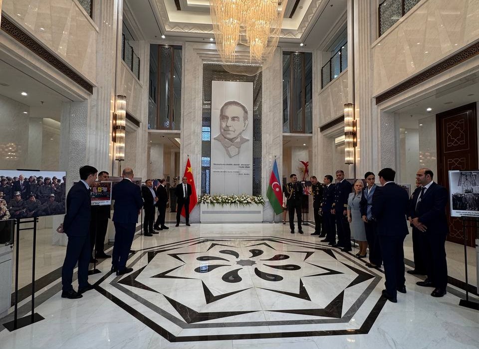 Azərbaycanın Çindəki Səfirliyində Ümummilli Lider Heydər Əliyevin anım mərasimi keçirilib (FOTO)