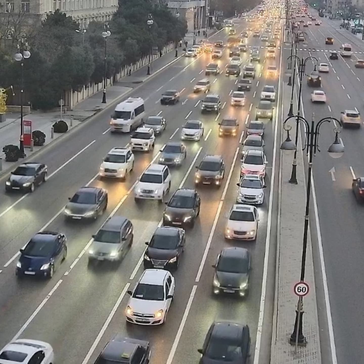 Sürücülərin NƏZƏRİNƏ: bu yollarda tıxac var - SİYAHI