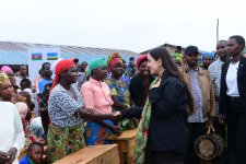 Heydər Əliyev Fondu “Afrika ölkələrində təhsil və mədəniyyətin inkişafı” layihəsini həyata keçirir (FOTO)
