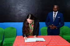 Heydər Əliyev Fondu “Afrika ölkələrində təhsil və mədəniyyətin inkişafı” layihəsini həyata keçirir (FOTO)