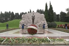 Xarici İşlər Nazirliyinin rəhbərliyi ulu öndər Heydər Əliyevin əziz xatirəsini yad edib (FOTO)