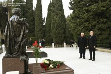 Xarici İşlər Nazirliyinin rəhbərliyi ulu öndər Heydər Əliyevin əziz xatirəsini yad edib (FOTO)