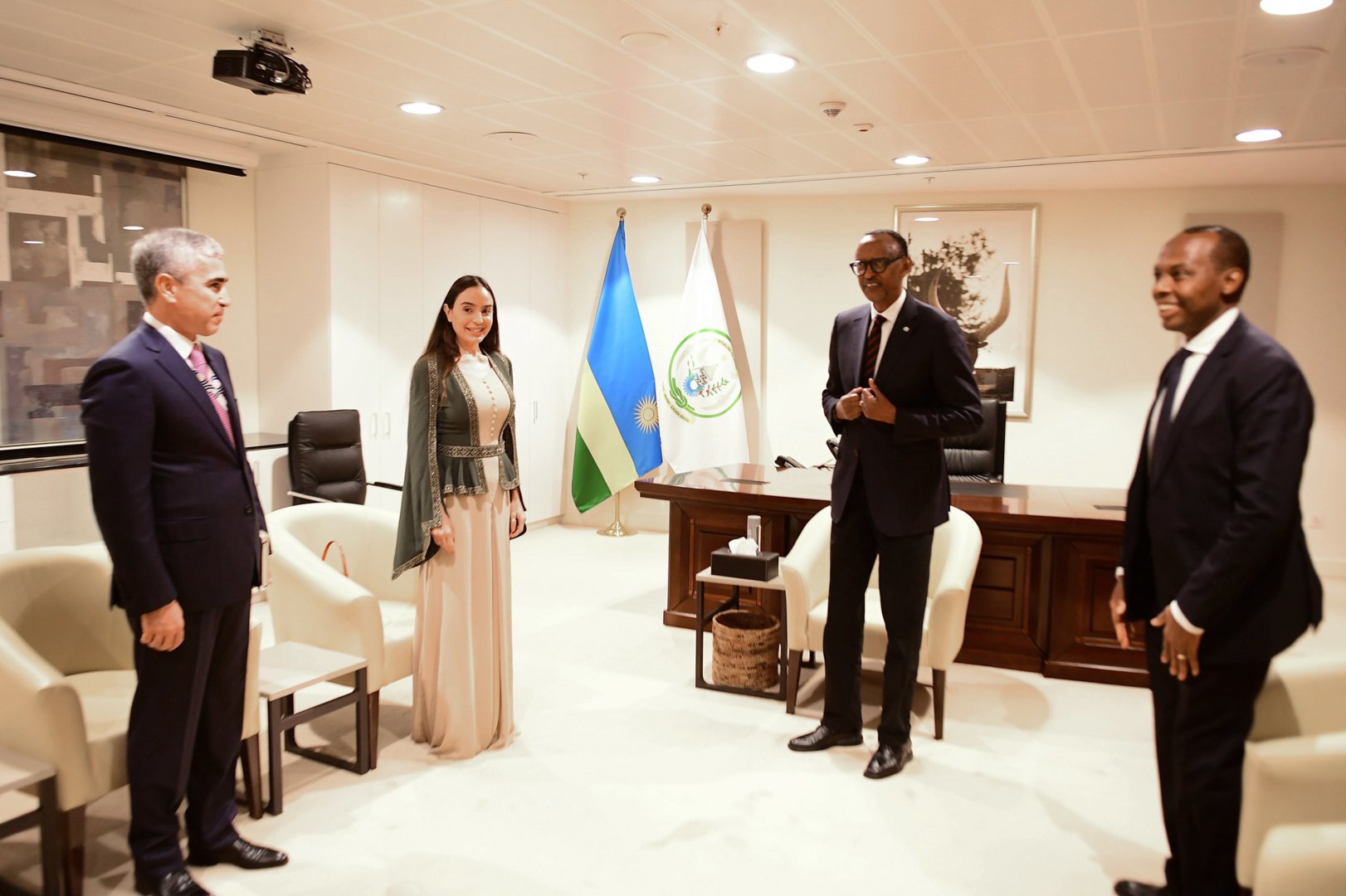 Heydər Əliyev Fondunun vitse-prezidenti Leyla Əliyeva Ruanda Prezidenti ilə görüşüb (FOTO)