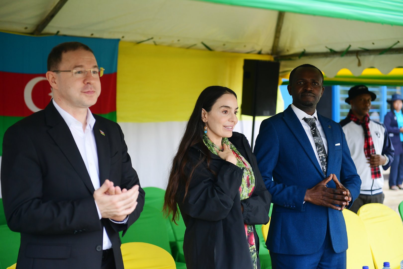 Heydər Əliyev Fondu “Afrika ölkələrində təhsil və mədəniyyətin inkişafı” layihəsini həyata keçirir (FOTO)