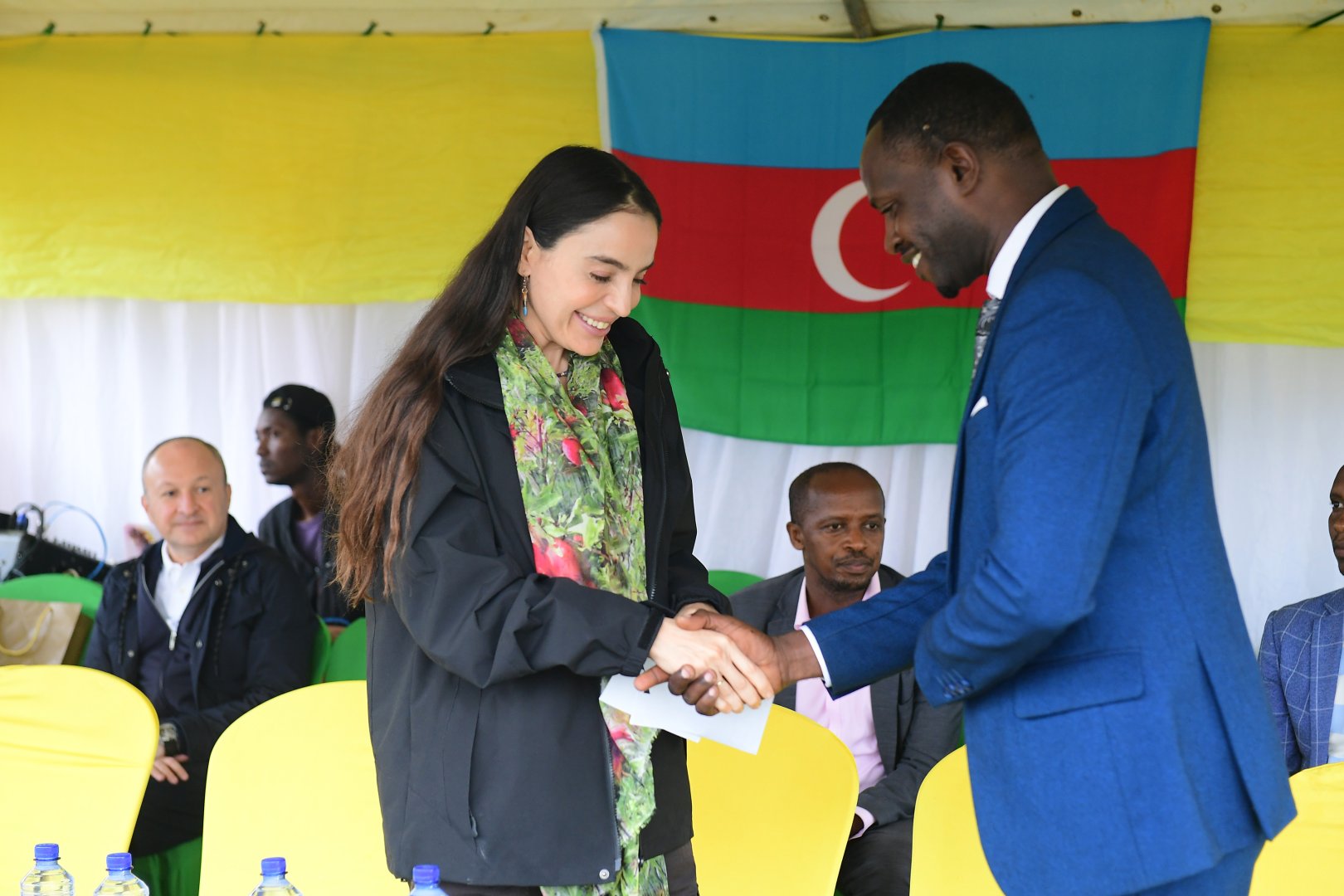 Heydər Əliyev Fondu “Afrika ölkələrində təhsil və mədəniyyətin inkişafı” layihəsini həyata keçirir (FOTO)
