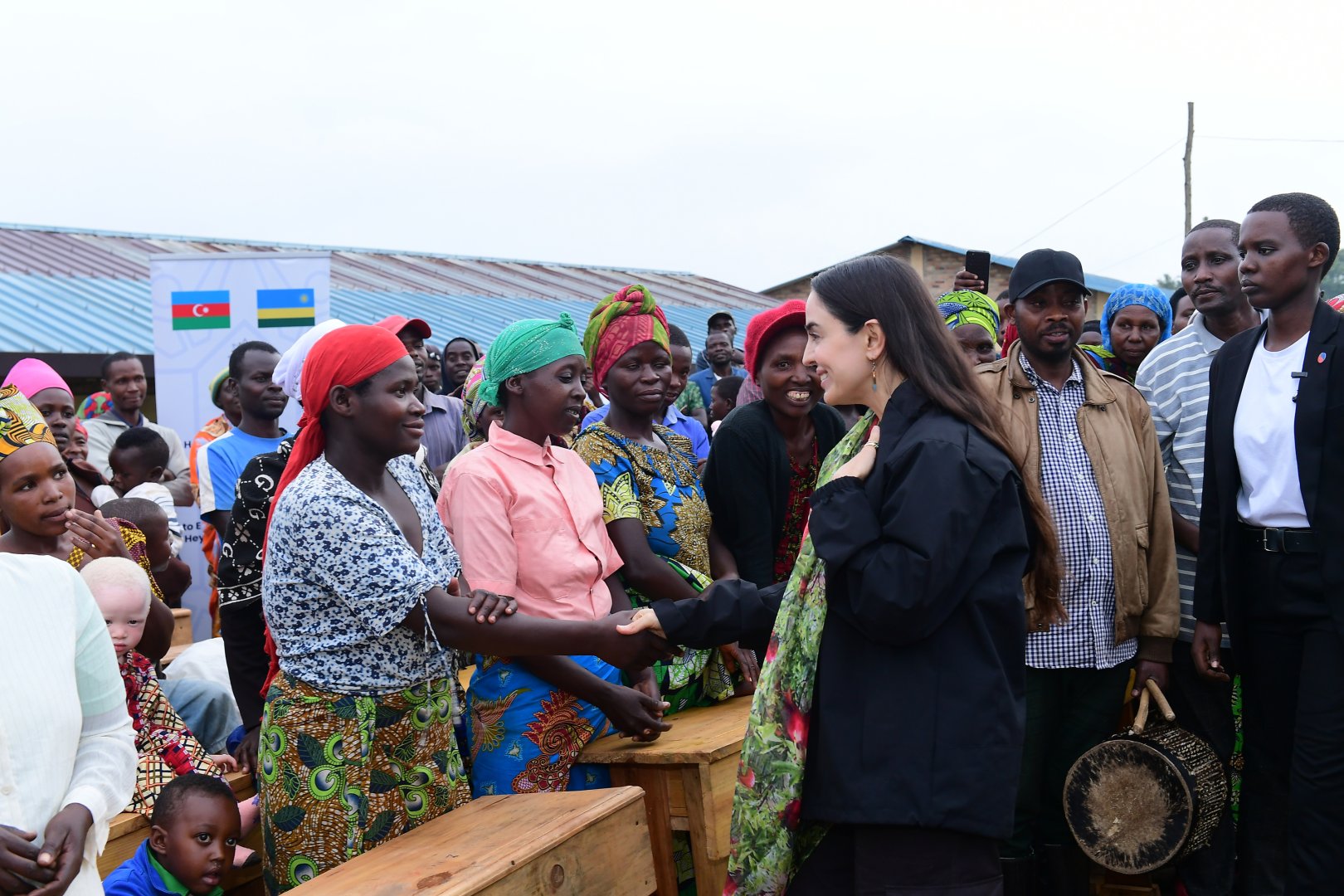 Heydər Əliyev Fondu “Afrika ölkələrində təhsil və mədəniyyətin inkişafı” layihəsini həyata keçirir (FOTO)