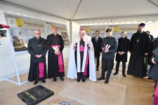 Bakıda II İoann Pavelin şərəfinə tikiləcək katolik kilsəsinin yerləşəcəyi ərazinin təqdisetmə mərasimi keçirilib (FOTO)