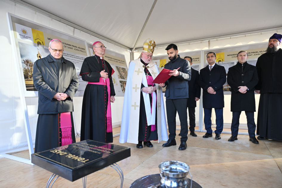 Bakıda II İoann Pavelin şərəfinə tikiləcək katolik kilsəsinin yerləşəcəyi ərazinin təqdisetmə mərasimi keçirilib (FOTO)