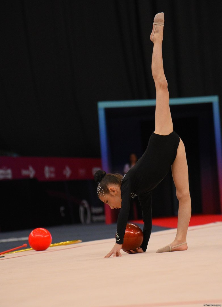 Bakıda bədii gimnastika üzrə "Qış nağılı" adlı beynəlxalq turnir start götürüb (FOTO)