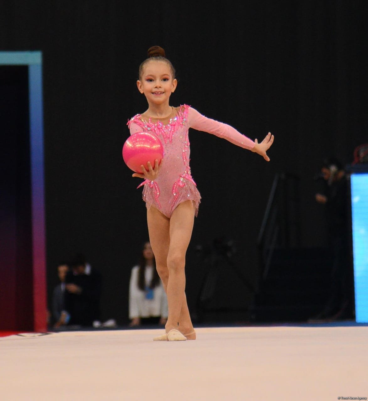 Bakıda bədii gimnastika üzrə "Qış nağılı" adlı beynəlxalq turnir start götürüb (FOTO)