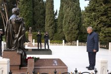 Tatarıstan Respublikasının Rəisi Ulu Öndərin məzarını və Şəhidlər xiyabanını ziyarət edib (FOTO)