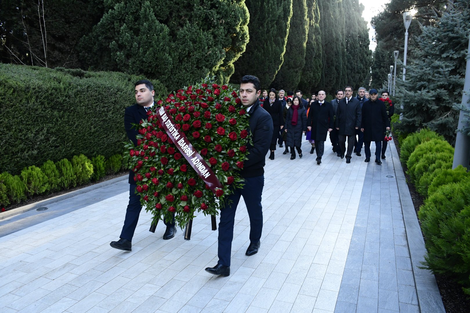 Vyetnam nümayəndə heyəti Ümummilli Lider Heydər Əliyevin məzarını və Şəhidlər xiyabanını ziyarət edib (FOTO)