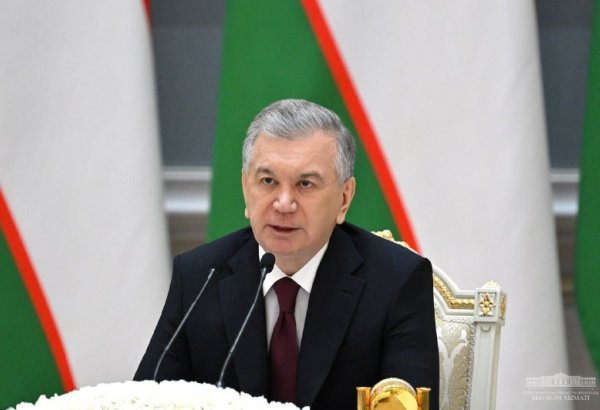 Şavkat Mirziyoyev Prezident İlham Əliyevə təbrik məktubu ünvanlayıb