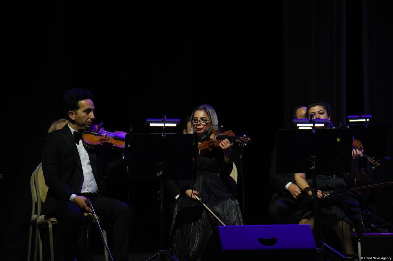 Bakıda Tofiq Əhmədovun 100 illiyinə həsr olunmuş konsert keçirilib – Xatirə və musiqi dolu bir axşam (FOTO/VİDEO)