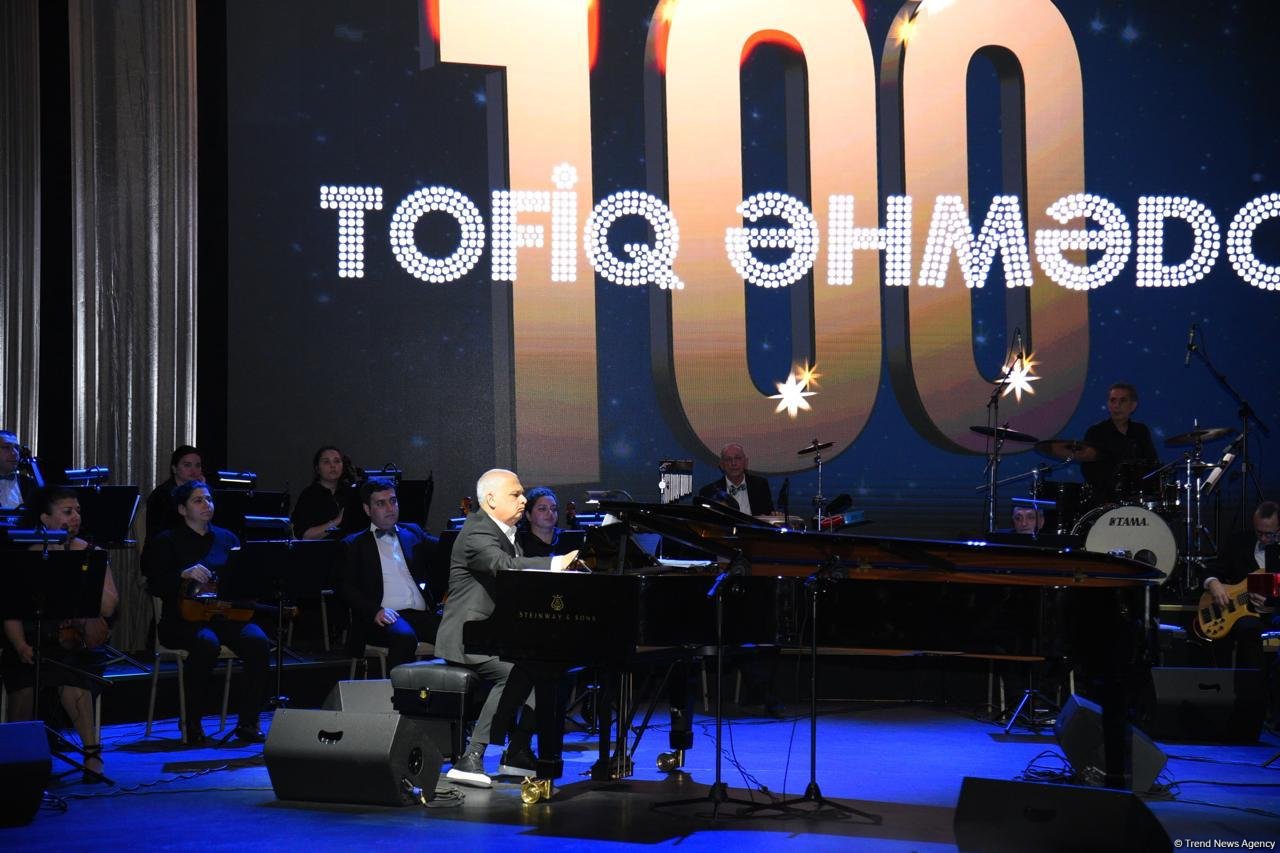 Bakıda Tofiq Əhmədovun 100 illiyinə həsr olunmuş konsert keçirilib – Xatirə və musiqi dolu bir axşam (FOTO/VİDEO)