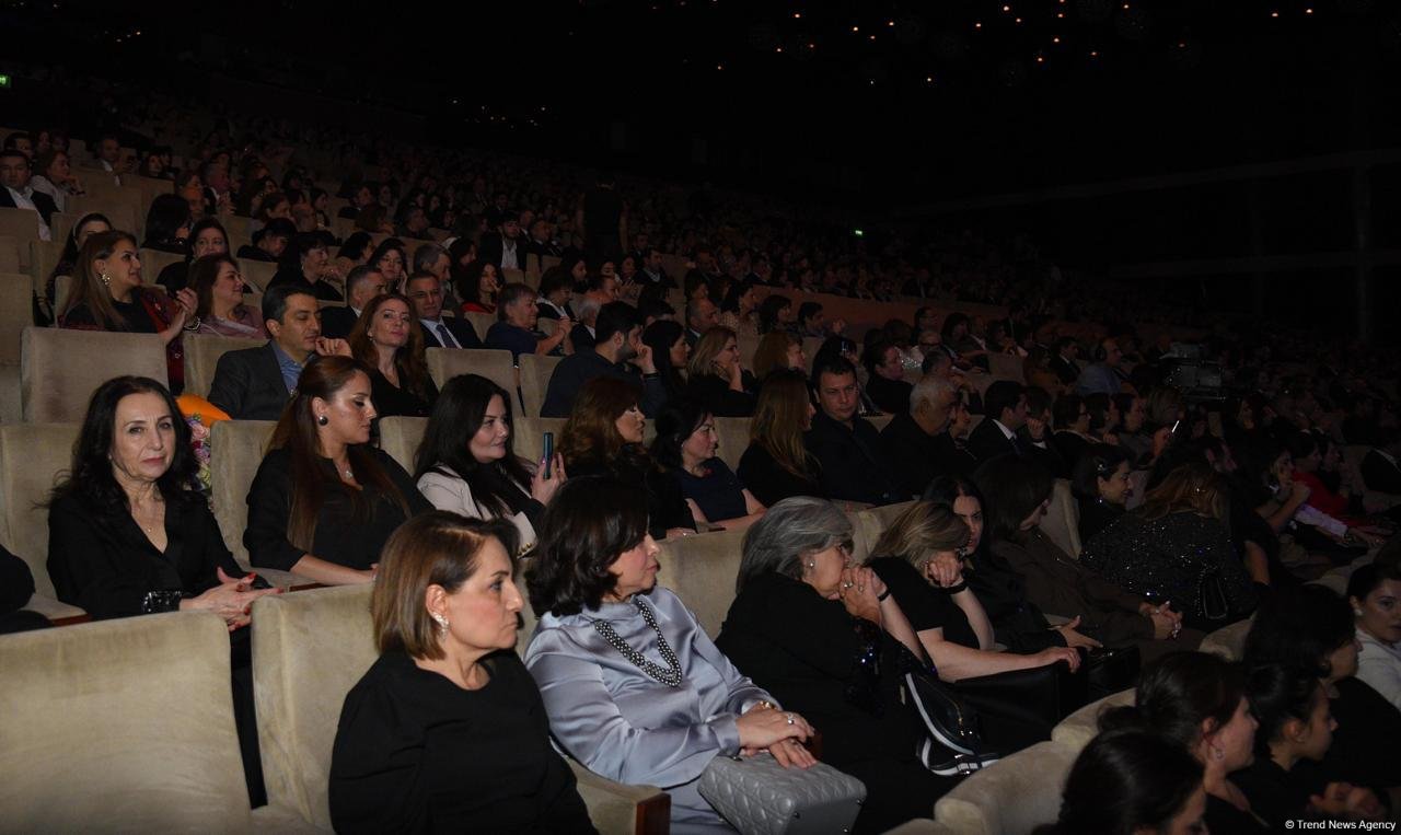 Bakıda Tofiq Əhmədovun 100 illiyinə həsr olunmuş konsert keçirilib – Xatirə və musiqi dolu bir axşam (FOTO/VİDEO)