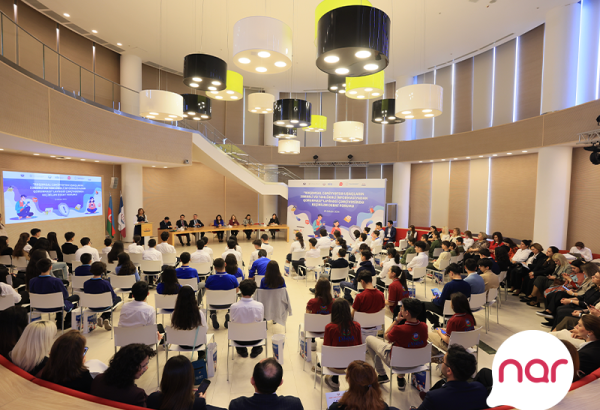 “Nar”ın dəstəyi ilə uşaq hüquqlarına həsr olunmuş debat forum keçirildi (FOTO)