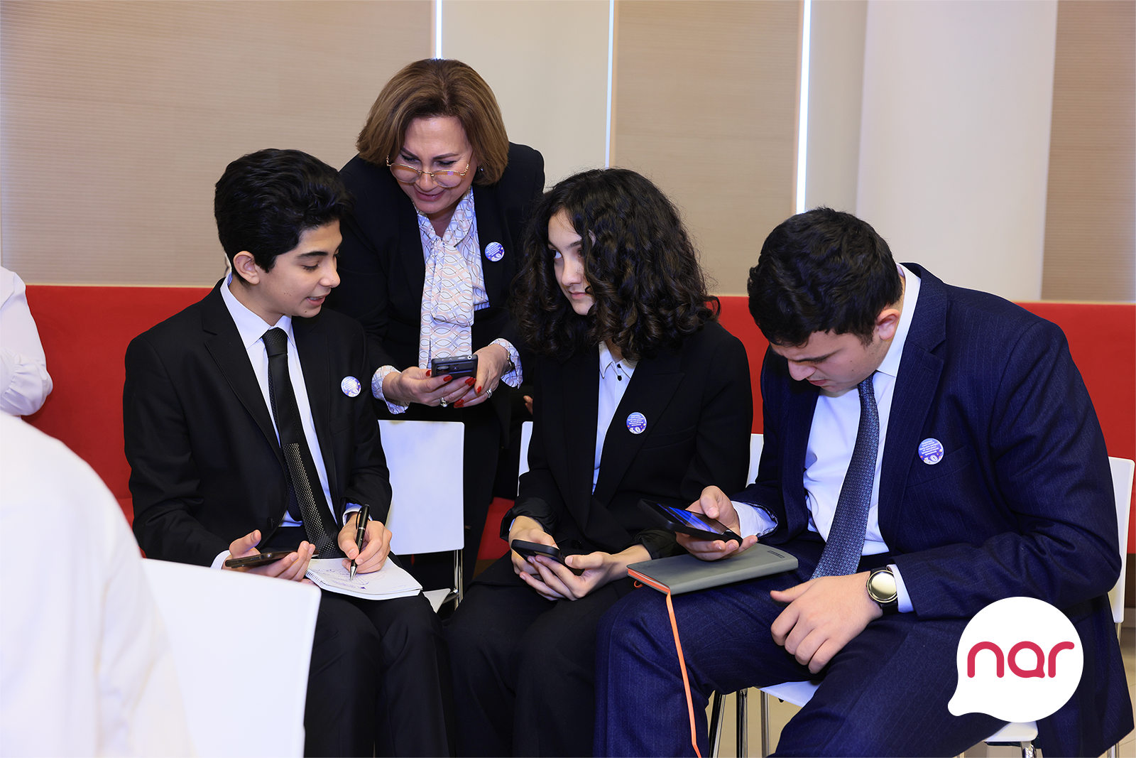 “Nar”ın dəstəyi ilə uşaq hüquqlarına həsr olunmuş debat forum keçirildi (FOTO)