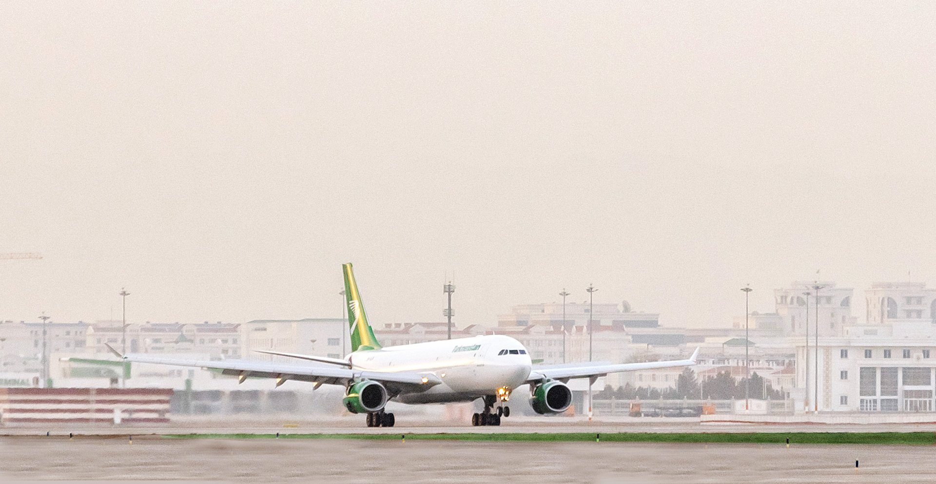 "Turkmenistan Airlines" Aşqabaddan Moskvaya reyslərin dayandırılması müddətini uzadıb