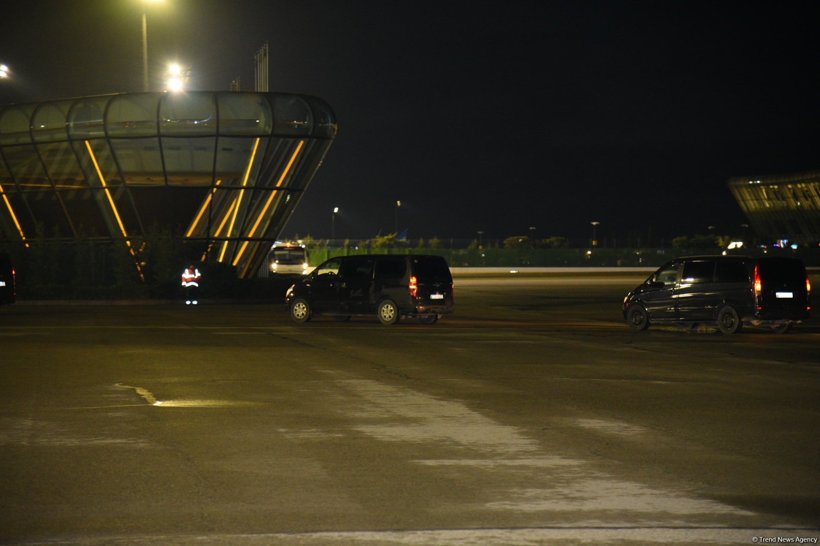 Aktau yaxınlığında qəzada həlak olan ekipaj üzvlərinin və 21 sərnişinin nəşləri Bakıya gətirilib (ƏLAVƏ OLUNUB) (FOTO/VİDEO)