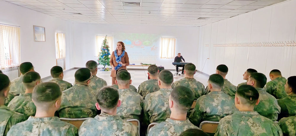 Azərbaycan Ordusunun Dünya Azərbaycanlılarının Həmrəyliyi Günü və Yeni İl münasibətilə silsilə tədbirləri keçirilib (FOTO)