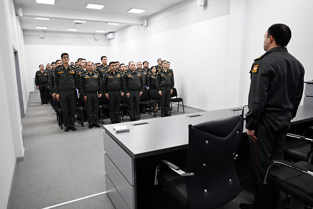 Azərbaycan Ordusunun Dünya Azərbaycanlılarının Həmrəyliyi Günü və Yeni İl münasibətilə silsilə tədbirləri keçirilib (FOTO)