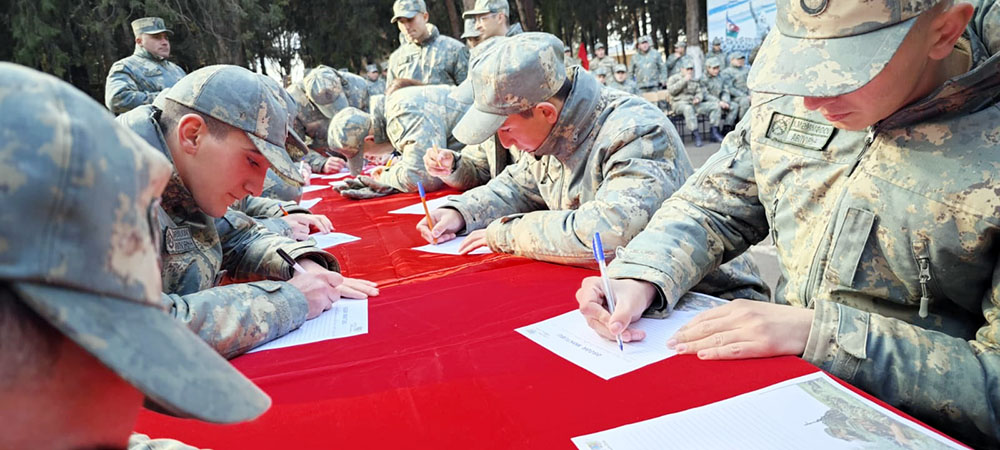 Azərbaycan Ordusunun Dünya Azərbaycanlılarının Həmrəyliyi Günü və Yeni İl münasibətilə silsilə tədbirləri keçirilib (FOTO)