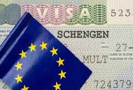 Böyük Britaniya viza və immiqrasiya sənədləri üçün rüsumları artırır