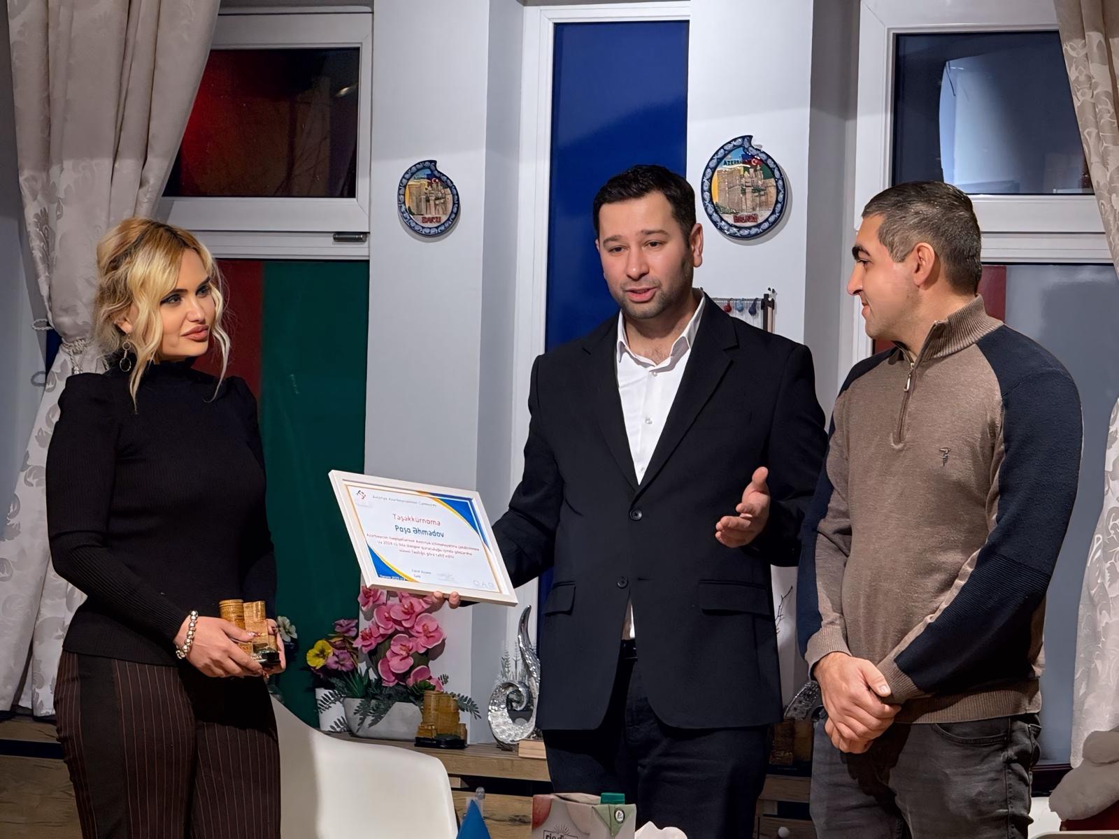 Diaspor fəalları təşəkkürnamə ilə təltif olundu (FOTO)