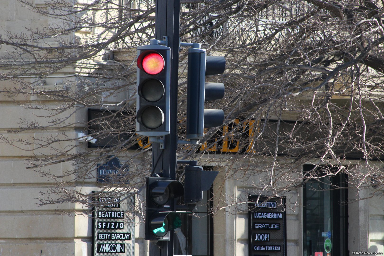 Paytaxtda 16 yeni svetofor quraşdırılıb