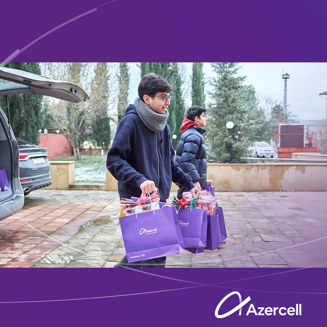 “Azercell Könüllüləri”ndən uşaqlara bayram sevinci (FOTO)