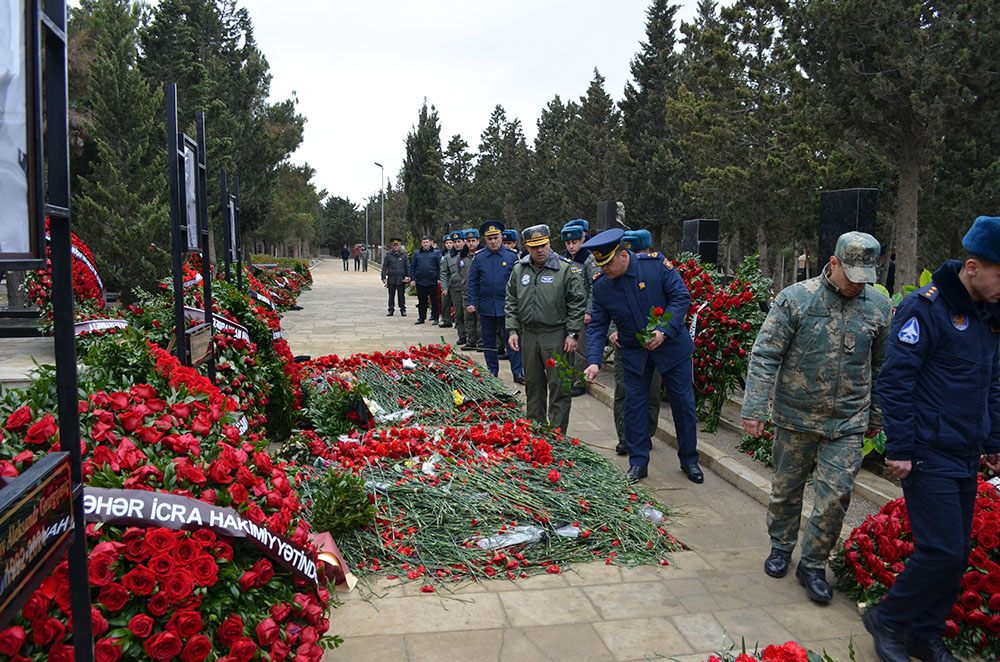 Şəhid hərbi pilot Rəşad Atakişiyevin xatirəsi yad edilib (FOTO)